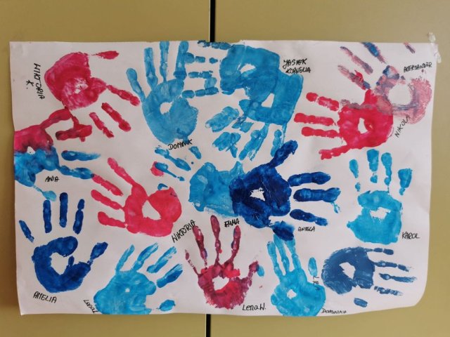 b_1024_768_0_00_images_2022_2023_kwiecien_autyzm_339168258_1317219249006082_7469595845678801168_n